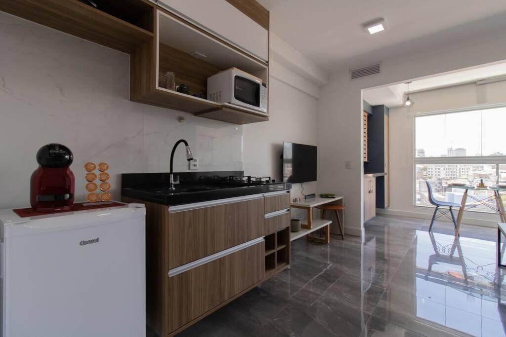 Contemporary - Gru 1103