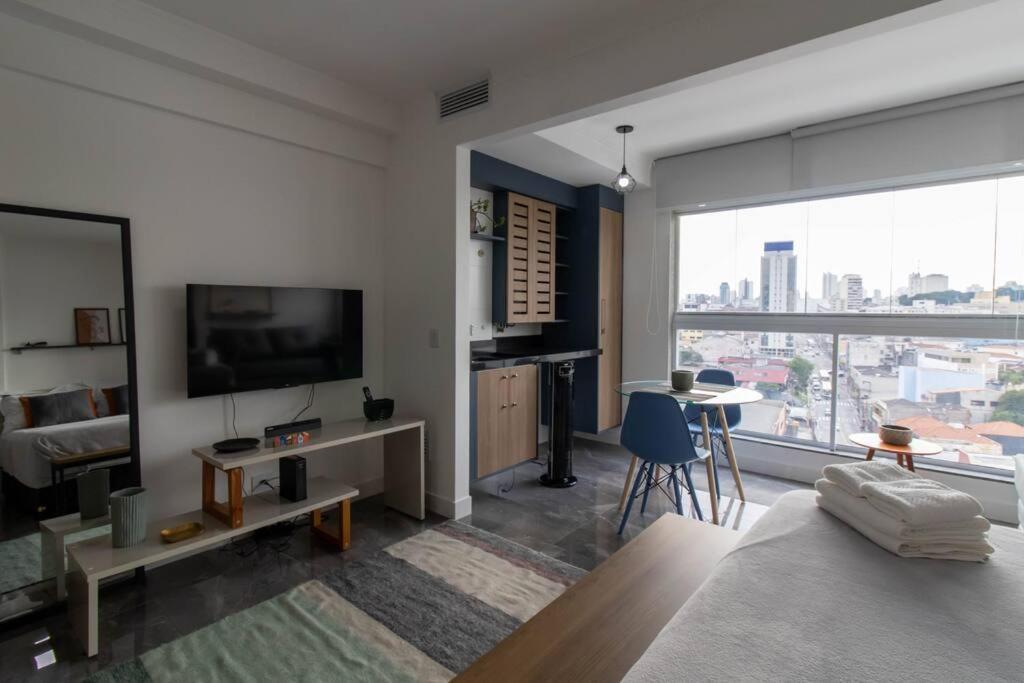 Contemporary - Gru 1103 Apartment